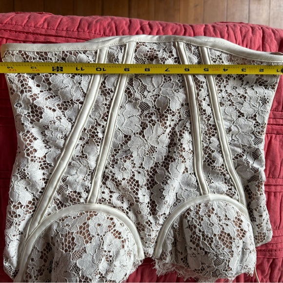 House of CB Lace Corset Mila, back zip, Size Small D-DD - Picture 8 of 9